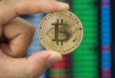 Từ Bitcoin đến Dogecoin đều hồi phục mạnh mẽ, thị trường tiền số lại vượt mức vốn hóa 2 nghìn tỷ USD