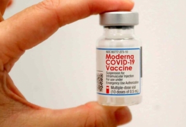 Nhật Bản đình chỉ sử dụng vaccine Moderna của Mỹ