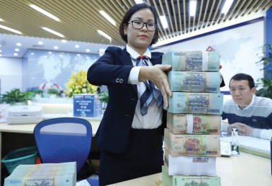 Nghịch lý doanh nghiệp tư nhân vẫn khó tiếp cận vốn dù hệ thống ngân hàng lớn và thanh khoản dồi dào