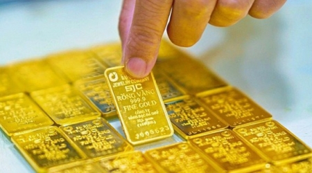 Giá vàng vượt 121 triệu đồng sau động thái mới từ Tổng thống Mỹ