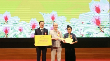 T&T Group trao tặng 5 tỷ đồng hỗ trợ làm nhà Đại đoàn kết cho người nghèo tỉnh Điện Biên