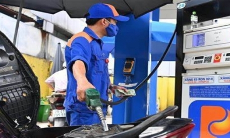 Giá xăng dầu đồng loạt tăng hơn 1.000 đồng/lít