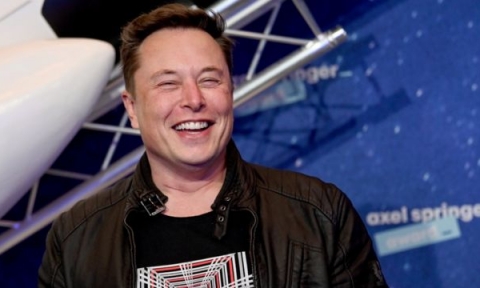 Elon Musk: “Chúng ta đã bước qua đỉnh của lạm phát”