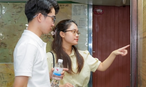 Du khách tấp nập tới TPHCM dịp lễ 30/4, tour lịch sử hứa hẹn 'hút khách'