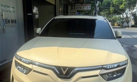 Đã có 3 xe sang nhưng chủ xe vẫn quyết chốt VinFast VF 8 vì “xe điện thích hơn hẳn”