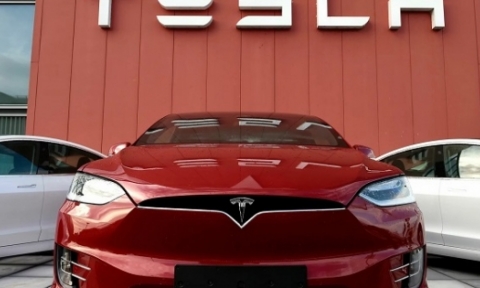 Tesla bị xóa sổ hàng tỷ USD