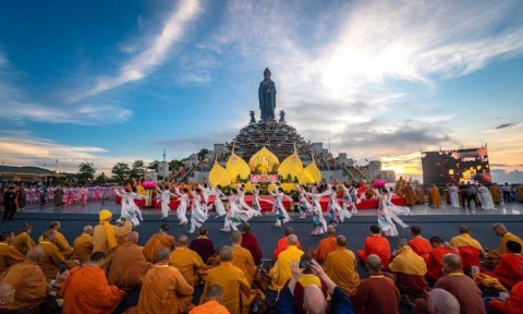 Lên núi Bà Đen nhớ về cội nguồn trong ngày Thương binh liệt sĩ