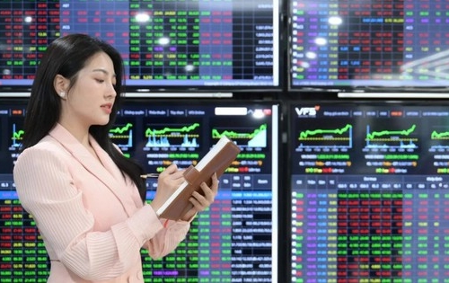Cơn sóng IPO năm 2025: Nhà đầu tư cần cẩn trọng trước khi xuống tiền