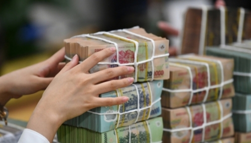 Điểm tin ngân hàng ngày 14/7: Nhà băng tăng mạnh lãi suất kỳ hạn ngắn