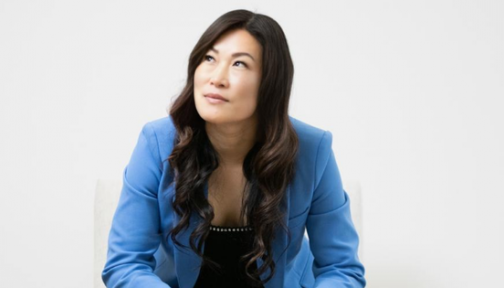 Hành trình trở thành CEO công ty 100 triệu USD của nữ phục vụ phòng khách sạn