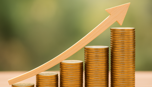 Lãi suất huy động đồng loạt tăng mạnh cuối năm: Cuộc đua nóng trở lại