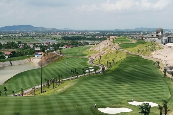 Điểm tin xây dựng -bất động sản ngày 21/4: Thanh tra chỉ loạt sai phạm tại dự án sân golf 1.214 tỷ đồng ở Bắc...