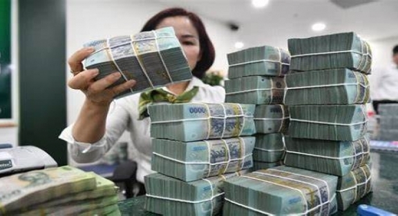 Điểm tin ngân hàng ngày 23/4: Tiền gửi vào ngân hàng đạt 14,62 triệu tỷ đồng, giảm 0,75%