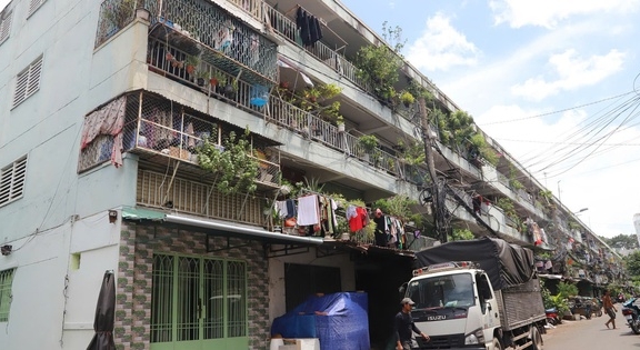 'Chuồng cọp' ở chung cư cũ: Đừng để khi có rủi ro mới 'ra quân' giải quyết
