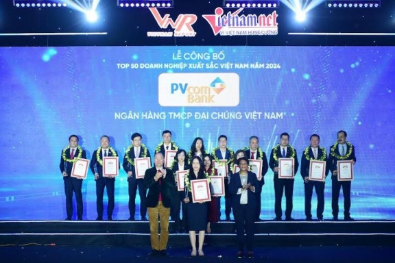 PVcomBank vươn tầm trong Top 500 Doanh nghiệp lớn nhất Việt Nam năm 2024