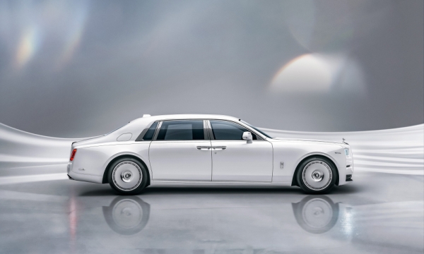 Rolls-Royce tiếp tục đưa dòng xe Phantom lên một tầm cao mới