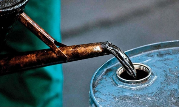 Giá xăng dầu hôm nay 20/6: Dầu thô quay đầu tăng do lo ngại thiếu hụt nguồn cung