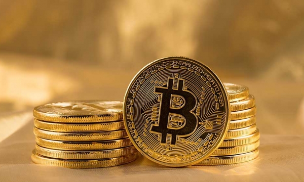 Đáy thị trường chứng khoán có thể được dự đoán bởi Bitcoin?