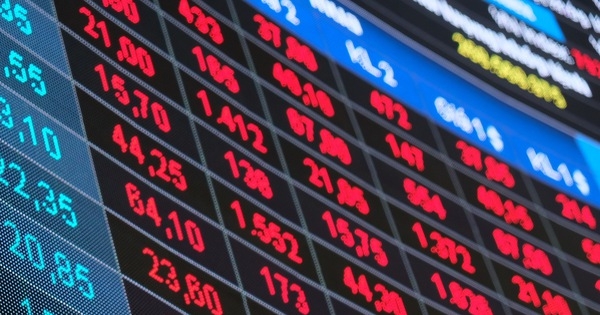 Cổ phiếu ngành ngân hàng giao dịch tích cực, Vn-Index vẫn đi xuống
