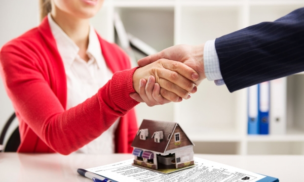 Làm gì để tránh 'sập bẫy' kẻ lừa đảo mua bán nhà, đất?