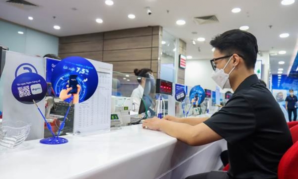 Tại sao gửi tiết kiệm lúc này, khách hàng hưởng lợi nhất?