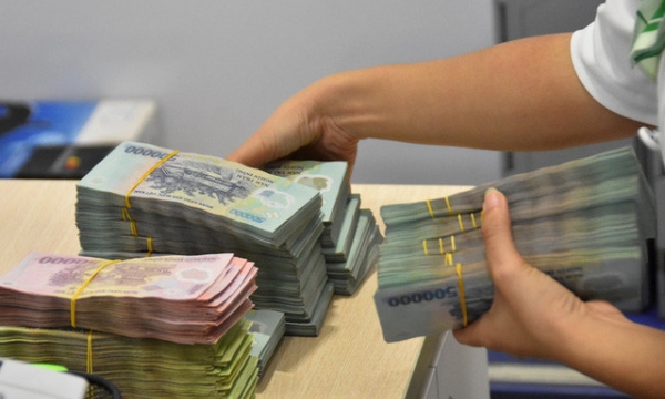 Sacombank, VPBank, Techcombank tiếp tục tăng lãi suất, nhiều kỳ hạn kịch mức cho phép theo trần mới