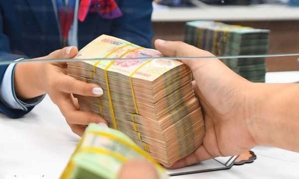 Lãi suất liên ngân hàng giảm mạnh