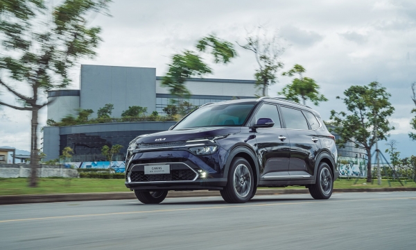 Thêm Kia Carens mở bán với giá 619-859 triệu, phân khúc này bỗng trở nên sôi động nhất tại thị trường Việt Nam