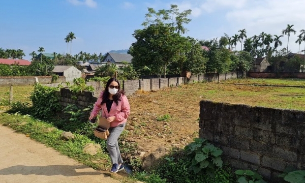 Nhiều nhà đầu tư bất động sản “bán tháo” ô tô, xe máy, điện thoại xịn… để lấy tiền gồng lãi ngân hàng