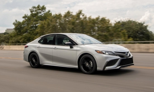 Không đùa: Ở thị trường này, Toyota đang năn nỉ người dùng dừng mua xe của họ