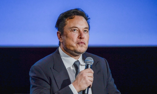 Tỉ phú Elon Musk giành lại danh hiệu người giàu nhất hành tinh