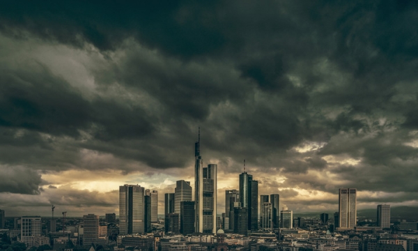 Các nền kinh tế lớn của phương Tây đối mặt với suy thoái