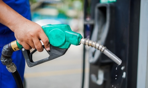 Giá xăng tăng mạnh hơn 1.000 đồng/lít kể từ chiều nay (11/4)