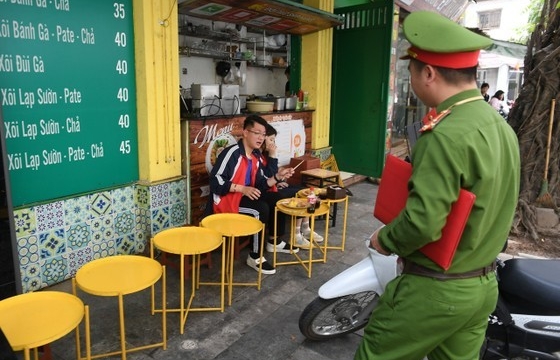 Hà Nội nghiên cứu cho phép kinh doanh vỉa hè
