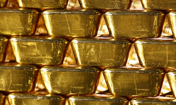 Các nhà đầu tư đổ xô mua vàng khi khủng hoảng ngân hàng Mỹ ngày càng trầm trọng