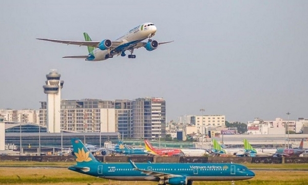 Thường vụ Quốc hội đồng ý bỏ giá sàn, giữ giá trần vé máy bay