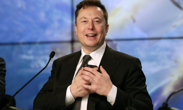 Tỷ phú Elon Musk quay trở lại vị trí người giàu nhất thế giới