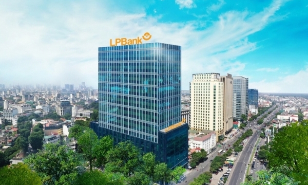 LPBank chào bán gần 3.300 tỷ đồng trái phiếu ra công chúng