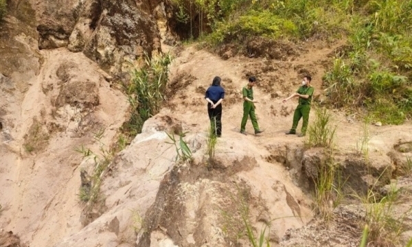 Tin bất động sản ngày 1/7: 5 tỉnh bị đề nghị điều tra việc buôn bán đất hiếm trái phép