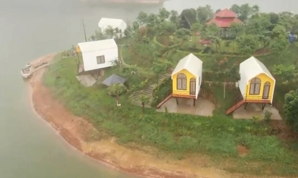 Thái Nguyên: Ngang nhiên xây dựng khu du lịch trái phép trên đảo giữa hồ Núi Cốc