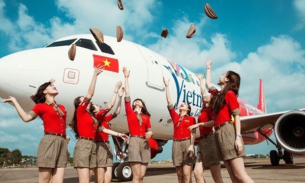 Vietjet (VJC) lãi 387 tỷ đồng trong 6 tháng đầu năm