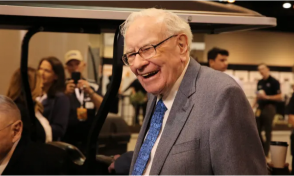 Tỷ phú Warren Buffett 'bỏ túi' 26 tỷ USD từ đầu tư chứng khoán, sở hữu núi tiền mặt 150 tỷ USD