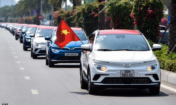 Bộ GTVT đề xuất hỗ trợ 1.000 USD cho người mua ô tô điện