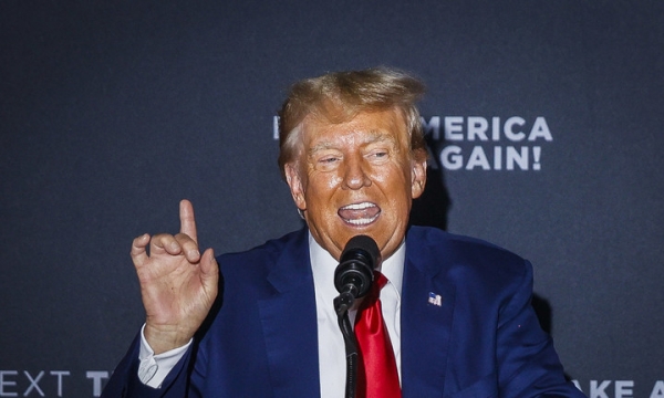 Cựu Tổng thống Trump đưa ra cảnh báo về đồng USD
