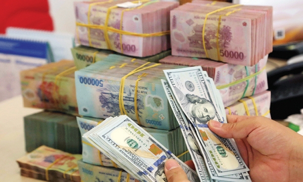 'Chưa bao giờ điều hành chính sách tiền tệ khó khăn như thời gian qua'