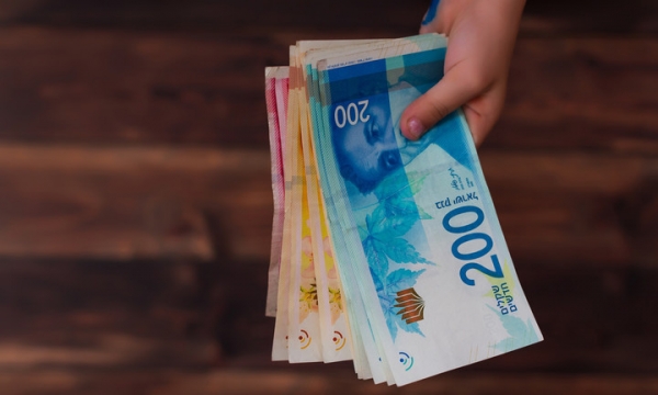 Đồng tiền của Israel giảm xuống mức thấp nhất trong 8 năm
