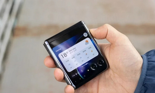Một số người dùng Motorola Razr+ không nhận được bản cập nhật phần mềm