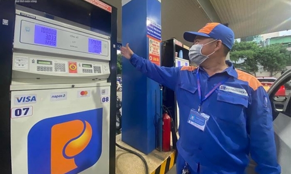 Giá xăng dầu tăng trở lại, RON95 lên hơn 22.000 đồng/lít