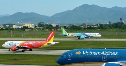 Giá vé máy bay đắt kỷ lục, các hãng bay đồng loạt báo lãi