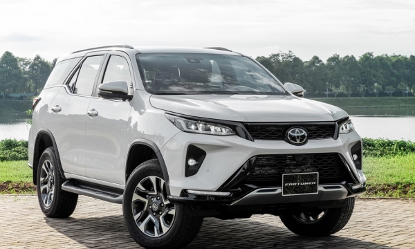 Giá Toyota Fortuner lăn bánh cuối tháng 5/2024 ‘rẻ như bèo’, Ford Everest và Hyundai Santa Fe ra rìa